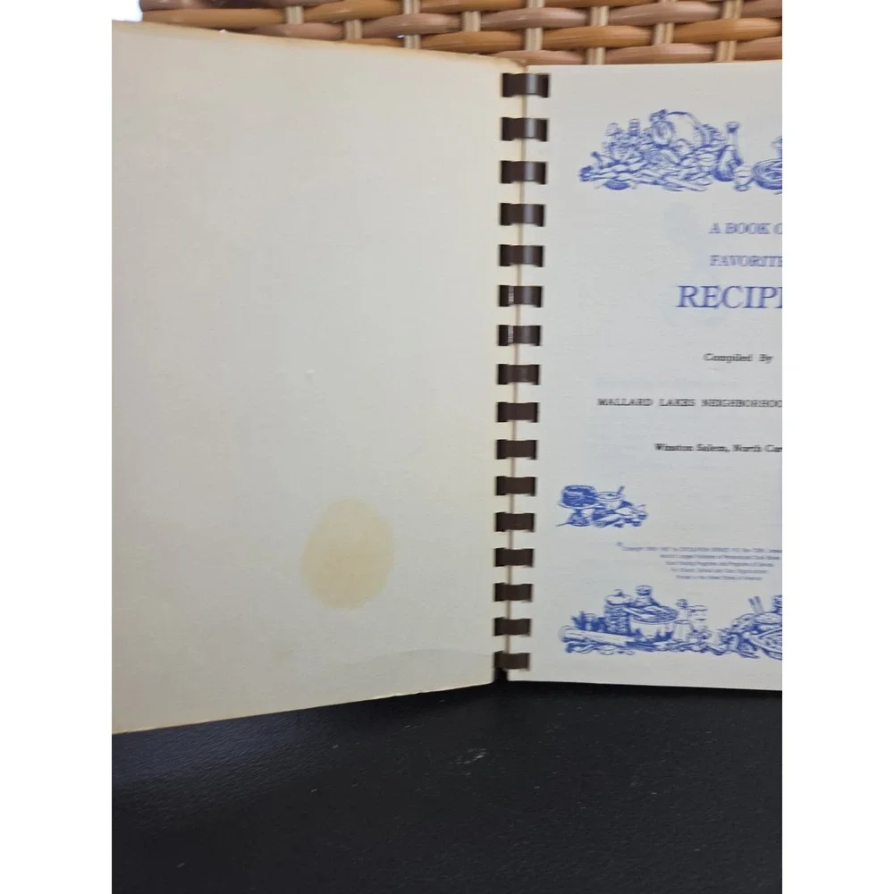 Mallard Lakes Neighborhood Association Cookbook Winston-Salem‎ NC 1987